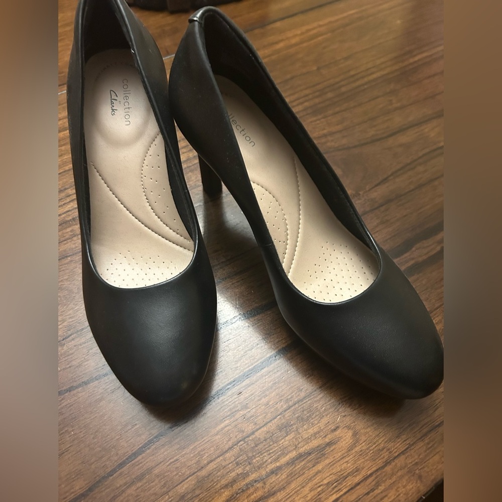 Clarks Ambyr Joy Pumps (NWT)